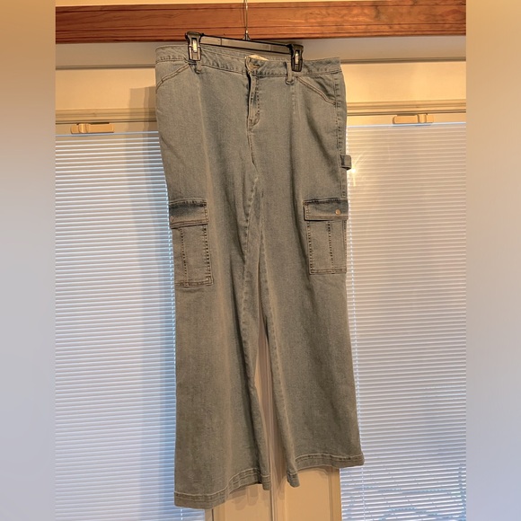 C EST 1946 jeans - Picture 1 of 5